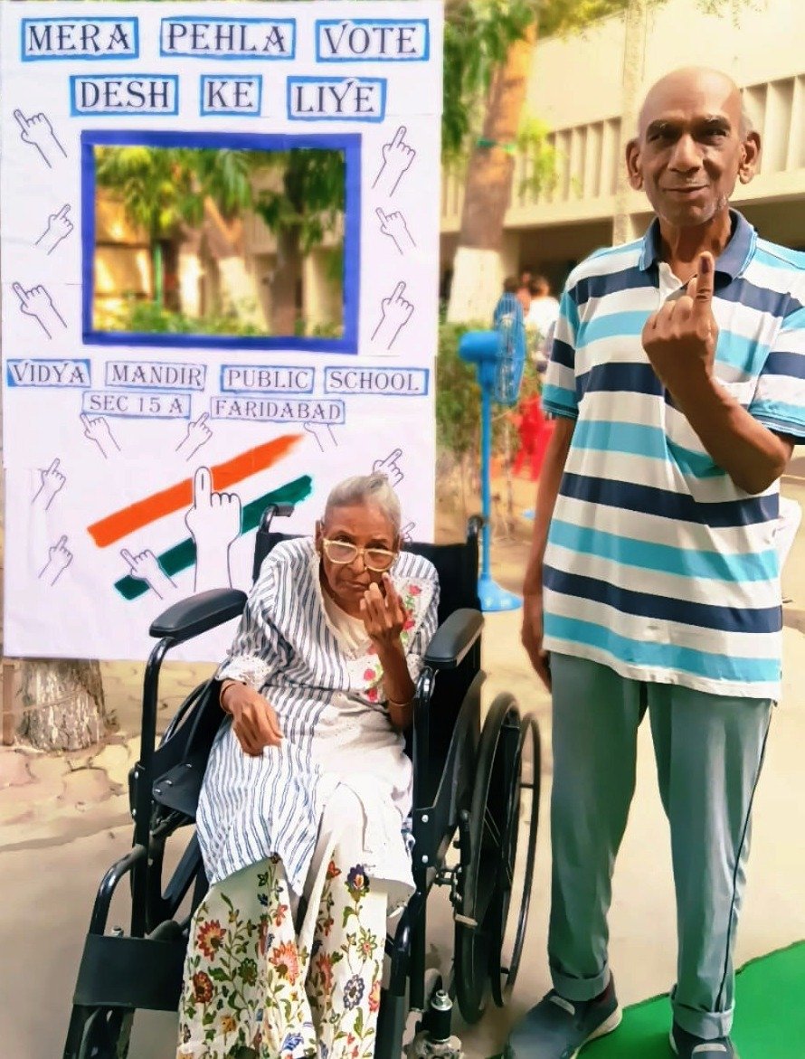 prem lata, Age 76 years, Name ajit patwa, Age 80 years,