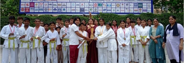 ओपन डिस्ट्रिक्ट फरीदाबाद कराटे चौंपियनशिप मे शिरडी साईं बाबा स्कूल ने जीते 24 मैडल