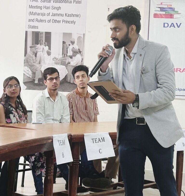 शताब्दी महाविद्यालय में इंटर-डिपार्टमेंट क्विज प्रतियोगिता का आयोजन