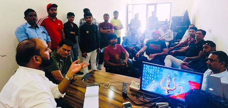 पृथला विधानसभा क्षेत्र में बिजेन्द्र नेहरा ने घर घर जाकर जनसंपर्क