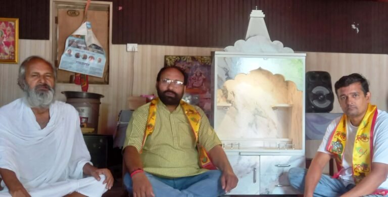 आधुनिक रसखान हैं शरीफ आज़म, इनके मंदिर में झूला झूलेगे बाल-गोपाल- डॉ.आर एन सिंह