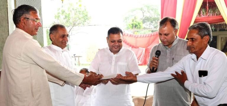 वरिष्ठ कॉंग्रेसी नेता श्री विजय प्रताप का विधायक नीरज शर्मा को समर्थन