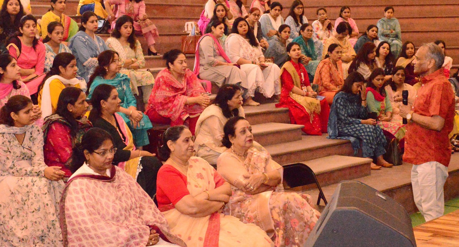 जीवा पब्लिक स्कूल में परंपरागत ढंग से मनाया गया शिक्षक दिवस