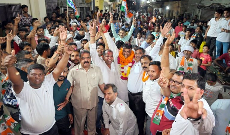  कांग्रेस प्रत्याशी लखन सिंगला का दौलताबाद, ठाकुरवाड़ा सहित कई क्षेत्रों में हुआ जोरदार स्वागत