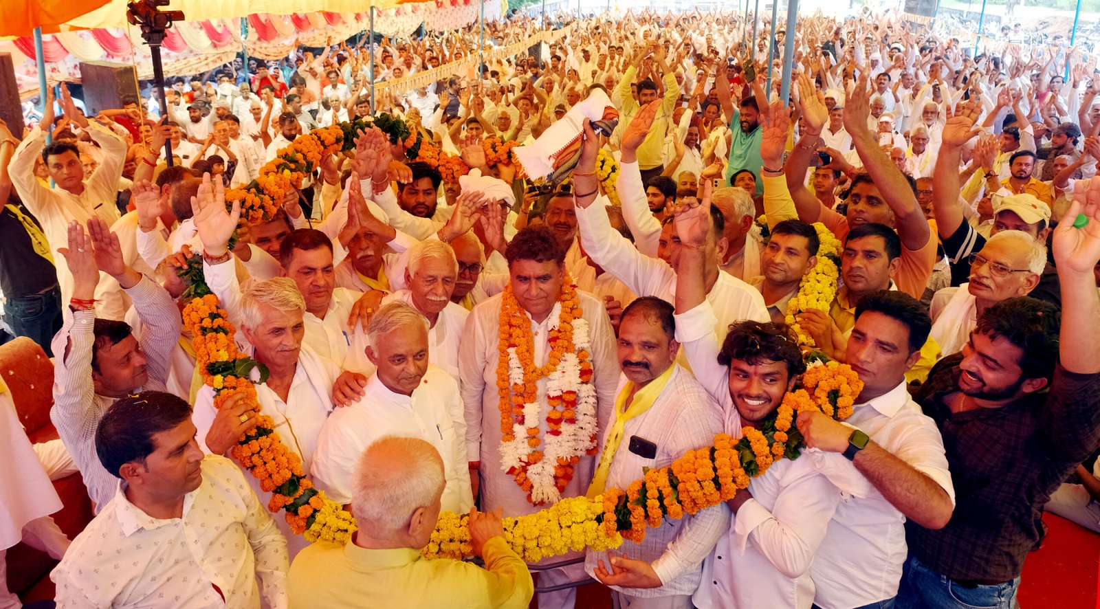 मेरे बीस सालों के संघर्ष का मेहनताना वोट के रुप में मुझे दे दो : ललित नागर