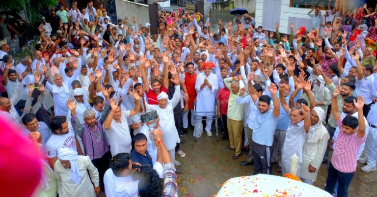 जब ट्रिपल इंंजन की सरकार में नहीं करवा सके विकास तो अब क्या करवाएंगे : ललित नागर