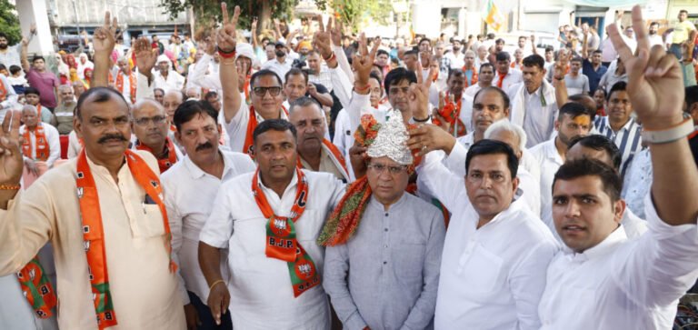 फरीदपुर में तिगांव के भाजपा प्रत्याशी राजेश नागर को एक तरफा समर्थन