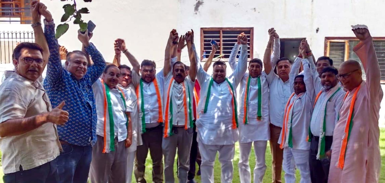 कांग्रेसियों ने एकजुट होकर संभाली लखन सिंगला के चुनाव की कमान बोले, घर-घर दस्तक देकर मांगेंगे सिंगला के समर्थन में वोट