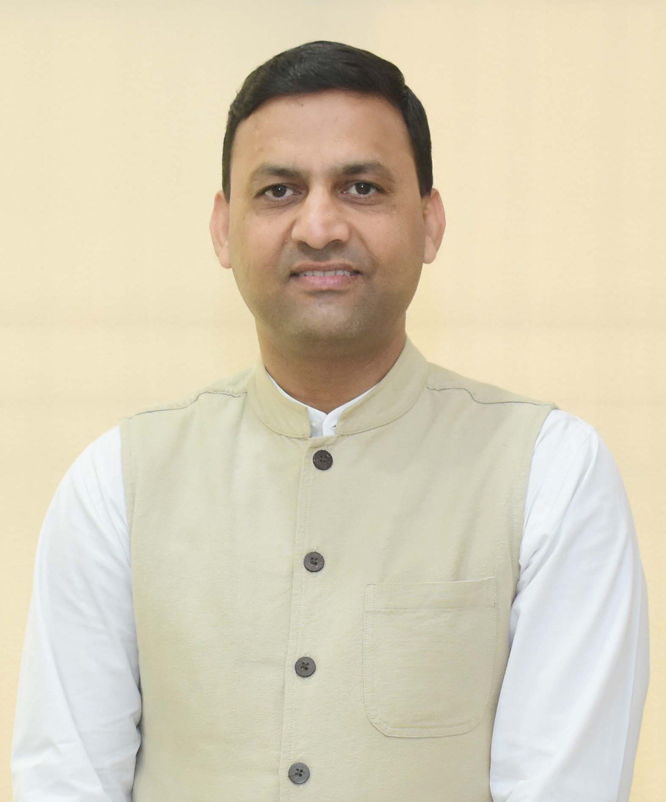 स्किल्स और विशेषज्ञता के साथ अच्छा इंसान बनना सिखाता है ‘शिक्षक’ 