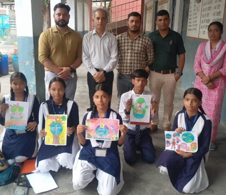 खुशी पेंटिंग प्रतियोगिता में और बजरंगी क्विज में प्रथम