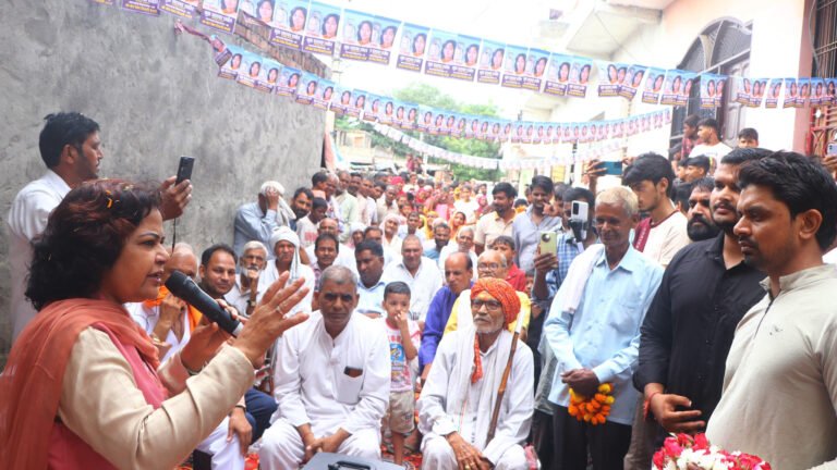 शारदा राठौर को मिल रहा भारी जनसमर्थन, बीजेपी पर जनता में गुस्सा, जीत की ओर बढ़ रहा चुनावी कारवां