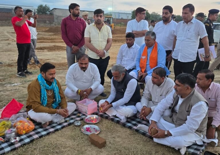 पीएम मोदी की रैली के लिए कृष्णपाल गुर्जर ने भूमि पूजन कर किया तैयारियों का शुभारम्भ   