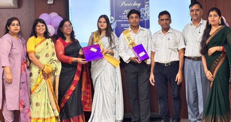 अग्रवाल कॉलेज बल्लबगढ़ द्वारा फ्रेशर्स पार्टी का किया गया अयोजन