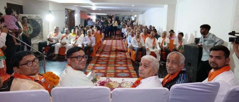 विपुल गोयल के भतीजे अमन गोयल ने  सेक्टर-8 में “समय का मंथन” नामक कार्यक्रम में हिस्सा लिया, मांगा समर्थन