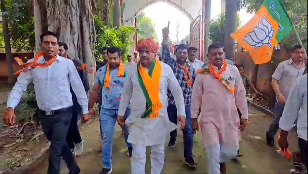  भाजपा प्रत्याशी पं. टेकचंद शर्मा ने गांवों में किया डोर टू डोर जनसंपर्क, लोगों ने दिया विजयीश्री का आर्शीवाद