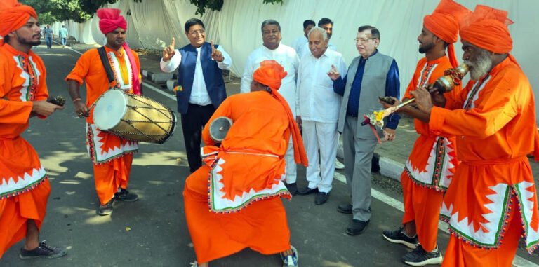 नवनियुक्त तीनो मंत्रियों को दी बधाई, कहा फरीदाबाद-पलवल के विकास को मिलेगी नई गति : आरके चिलाना