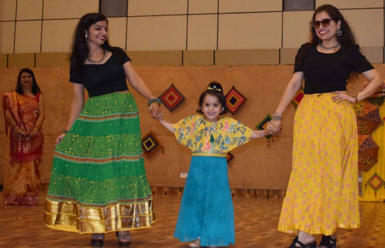 जे.सी. बोस विश्वविद्यालय के दुर्गा शक्ति क्लब द्वारा रंगारंग कार्यक्रम का आयोजन