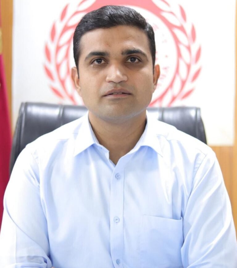 जिला में शुक्रवार को नगर निगम के सभी जोन तथा ग्रामीण आंचल  में लगाए गए समाधान शिविर में आई 38 शिकायतें, 10 का हुआ समाधान : उपायुक्त विक्रम सिंह