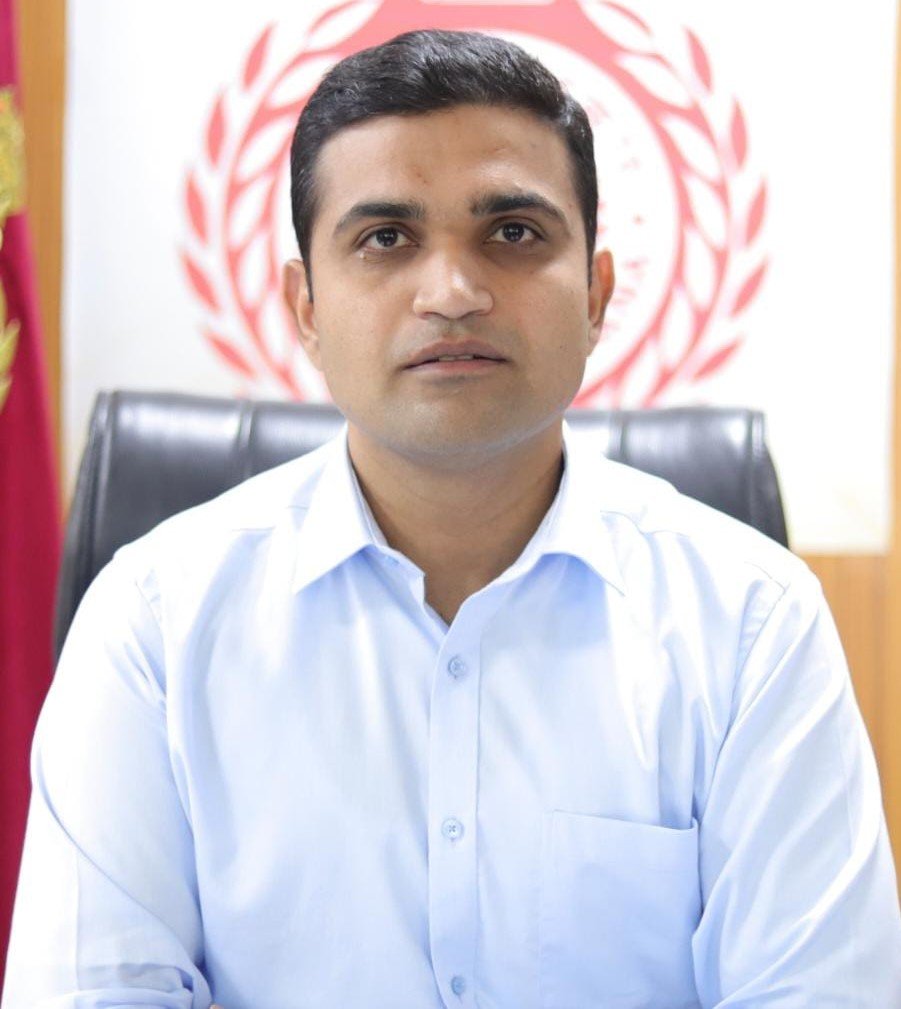 पराली जलाई तो मंडी में फसल बेचने पर लगेगा प्रतिबंध और दर्ज होगी एफआईआर : जिलाधीश विक्रम सिंह