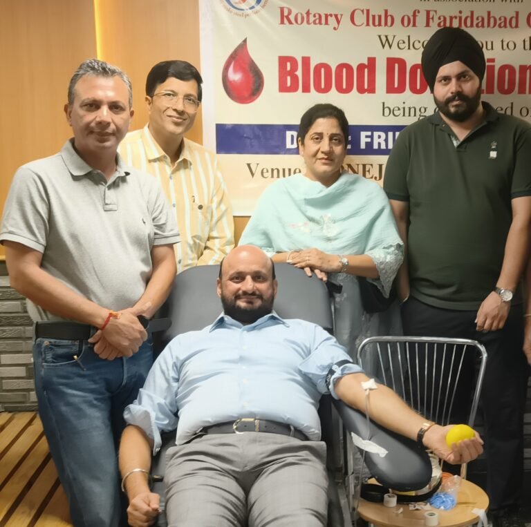 जोनेजा फाऊडेंशन ने रोटरी क्लब ऑफ फरीदाबाद कॉस्मोपॉलिटन के साथ मिलकर लगाया रक्तदान शिविर