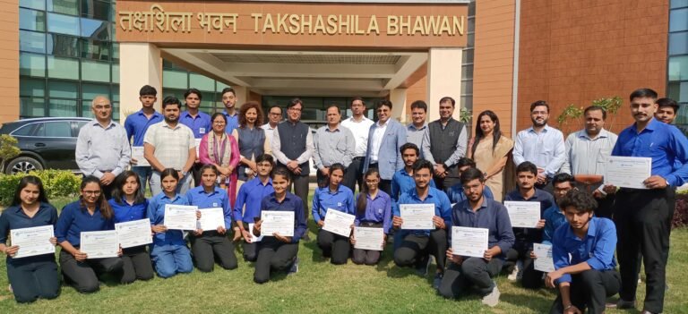 श्री विश्वकर्मा कौशल विश्वविद्यालय के 22, विद्यार्थियों को मिली 10 लाख रुपए की ‘केबीआई सफलता’ स्कॉलरशिप