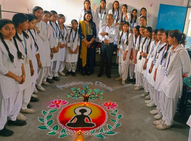 जूनियर रेडक्रॉस ने मनाया राष्ट्रीय आयुर्वेद दिवस