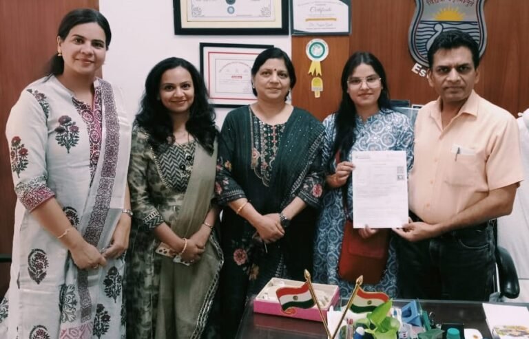 अग्रवाल कॉलेज की छात्रा आंचल तंवर ने  जे.आर.एफ हिंदी परीक्षा उत्तीर्ण की