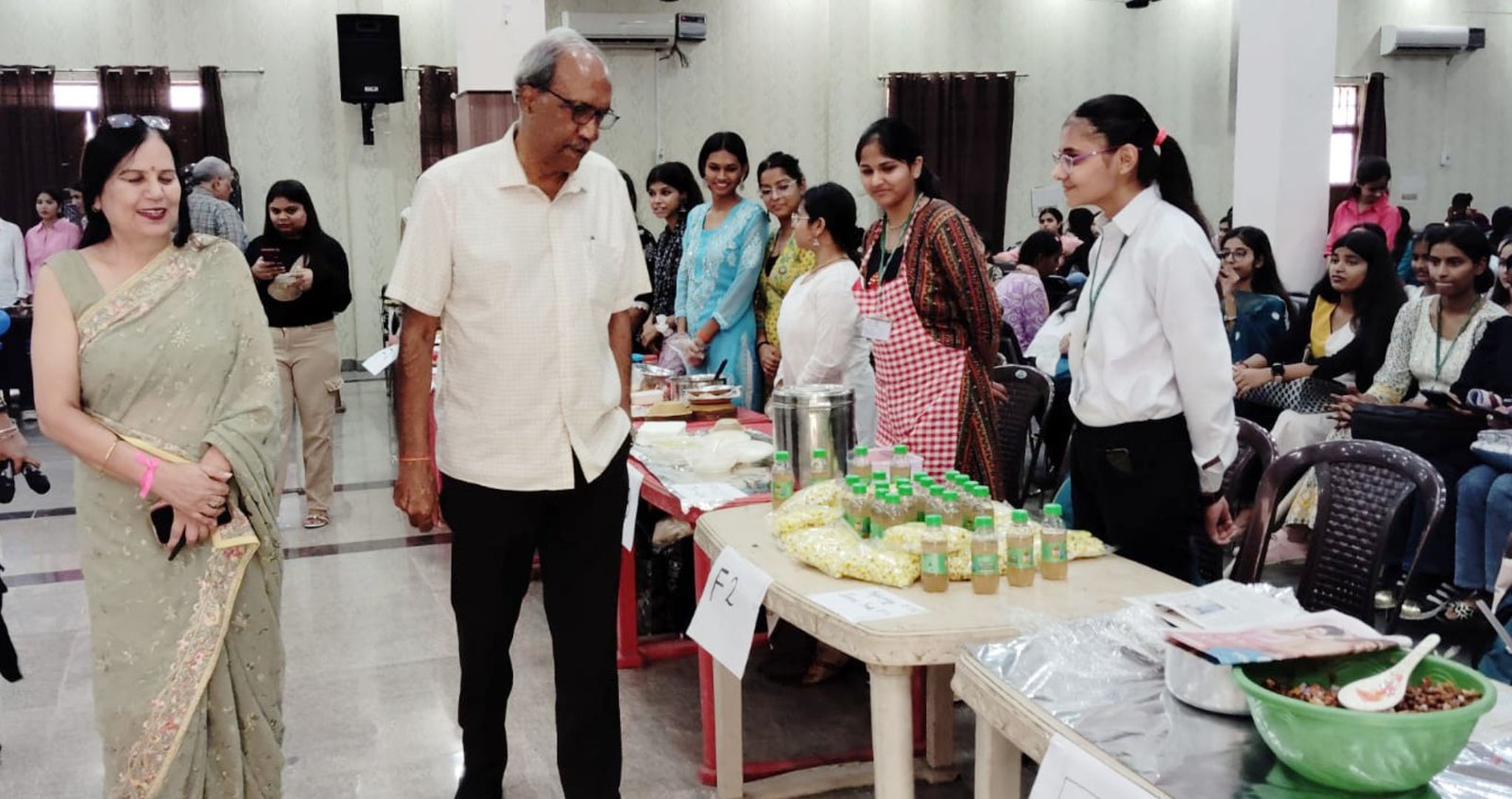 उद्यमशीलता कौशल को विकसित करने के लिए एक मंच प्रदान किया : प्रिंसिपल डॉ. मंजू दुआ