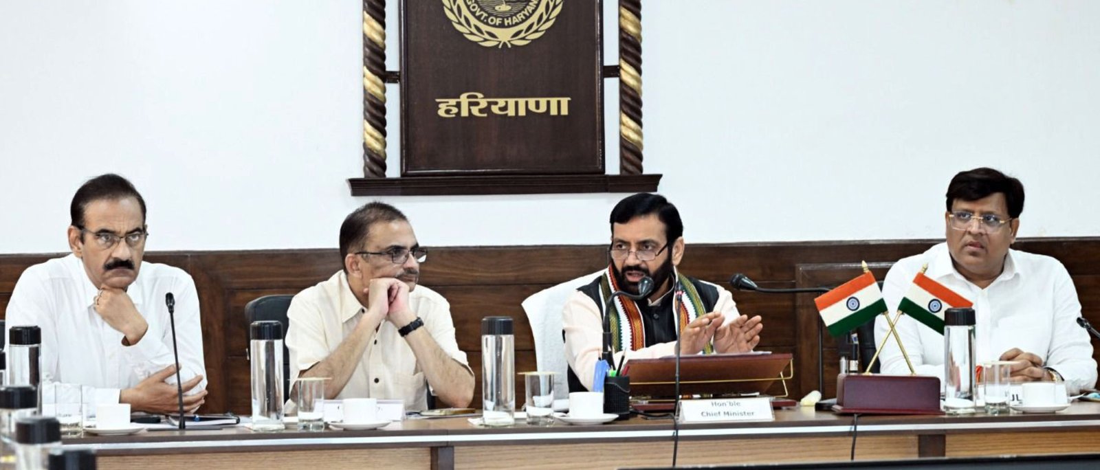 हरियाणा भवन में शहरी विकास पर हुई समीक्षा बैठक: मुख्यमंत्री नायब सैनी तथा शहरी निकाय मंत्री विपुल गोयल ने दिए अधिकारियों को सख्त निर्देश