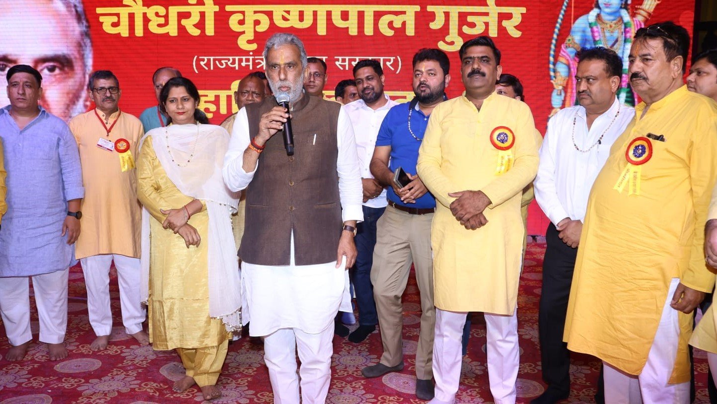 श्रीराम लीला दशहरा समिति ग्रीन फील्ड कॉलोनी द्वारा धूमधाम से मनाया गया दशहरा पर्व, केंद्रीय मंत्री कृष्ण पाल गुर्जर कार्यक्रम में पहुंचे