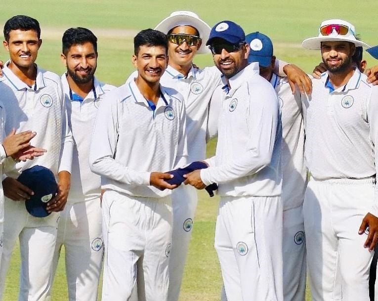 उत्तर प्रदेश के खिलाफ रविंद्र फागना क्रिकेट अकैडमी में अभ्यास करने वाले धीरू सिंह ने लगाया है शतक