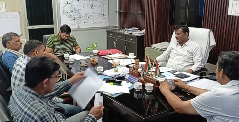 बिजली कर्मचारी के साथ हुई मारपीट के मुद्दे पर एक्सईन से मिला प्रतिनिधि मंडल: एचएसईबी वर्कर यूनियन