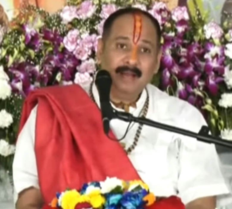 सेक्टर -66 आईएमटी में शिवमहापुराण के पहले दिन पं. प्रदीप मिश्रा की कथा सुनने को उमड़ी श्रद्धालुओं की भीड़