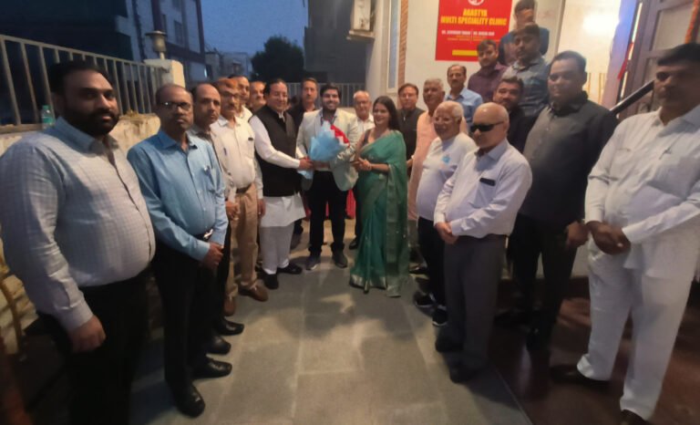 सैनिक कालोनी में अगस्तया मल्टी स्पेशलिस्ट क्लीनिक सेक्टर-49 सैनिक कालोनी का प्रधान राकेश धुन्ना ने किया उदघाटन