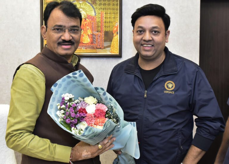 अल्फा अभिराशी ग्रुप के डायरेक्टर आशीष जैन राजस्थान के उपमुख्यमंत्री प्रेमचन्द बैरवा से मिले,महाराष्ट्र विधानसभा व उपचुनाव में  जीत पर बधाई दी