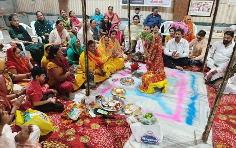 महावीर नगर, ओल्ड फरीदाबाद के श्री महावीर मंदिर मेंं बड़े धूमधाम से संपन्न हुआ तुलसी विवाह