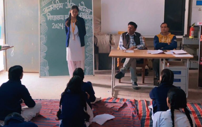 श्रीमद्भगवद्गीता श्लोकोच्चारण प्रतियोगिता में नेहा प्रथम