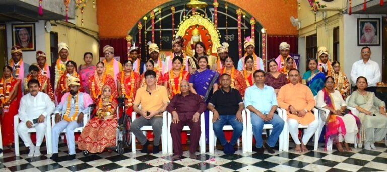 साई धाम में सामूहिक विवाह समारोह में 25 जोड़े बंधे वैवाहिक बंधन में