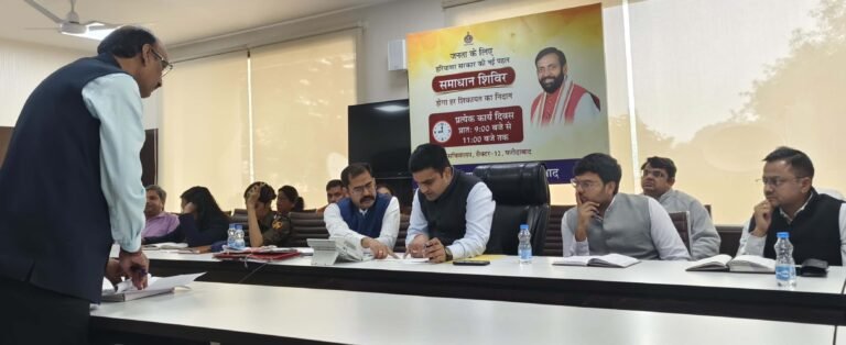 समाधान शिविर में आमजन की समस्याओं का हो रहा निदान : डीसी विक्रम सिंह