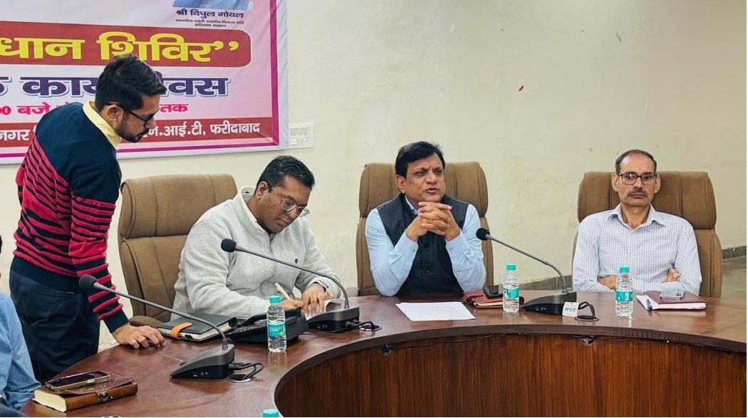 सोमवार को शिविर में आई 10 शिकायतों में से अधिकांश का हुआ मौके पर ही समाधान