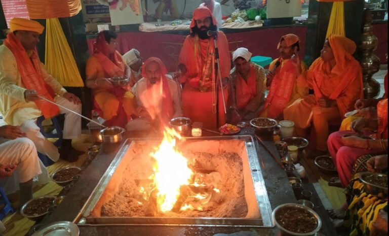 महर्षि स्वामी दयानन्द सरस्वती की 200 वीं जयन्ती के उपलक्ष्य में सवा लाख गायत्री महायज्ञ, चतुर्वेद शतकम महायज्ञ का आयोजन