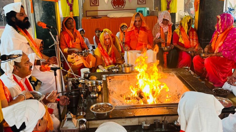 ओ३म् योग संस्थान ,के 26वें वार्षिकोत्सव के उपलक्ष में गायत्री महायज्ञ, चतुर्वेद शतकम महायज्ञ व सवा लाख गायत्री मंत्र आहुतियों का आयोजन