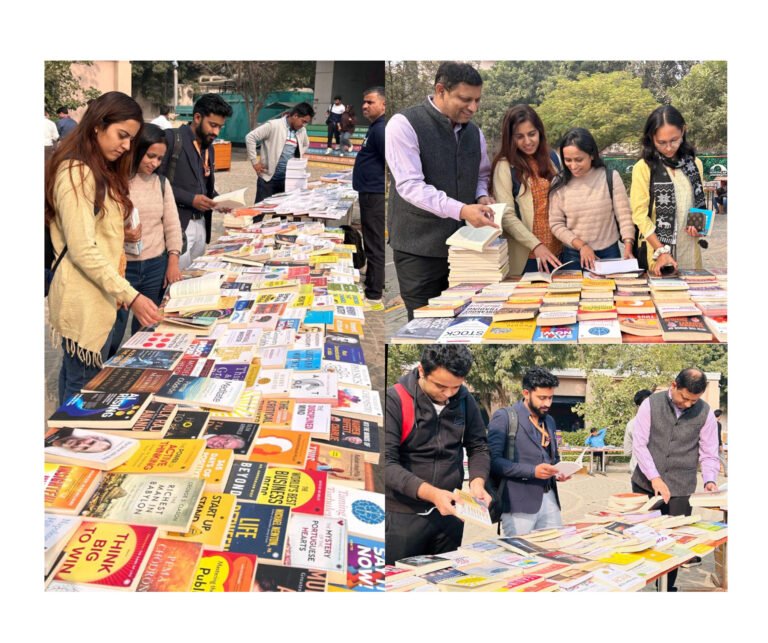 डीएवी शताब्दी महाविद्यालय के प्राध्यापकों और लाइब्रेरियन ने किया नॉर्थकैप यूनिवर्सिटी के पुस्तक प्रदर्शनी का दौरा