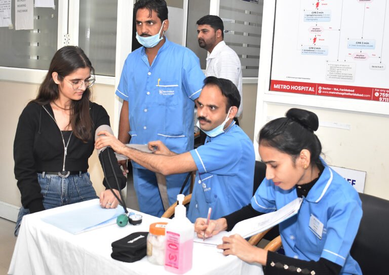 जेसी बोस विश्वविद्यालय में निःशुल्क स्वास्थ्य शिविर का आयोजन