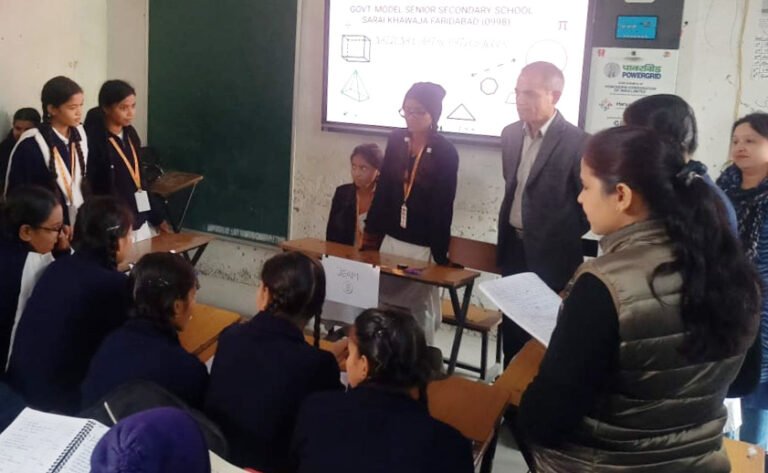 राजकीय विद्यालय सराय ख्वाजा में छात्राओं को गणित सप्ताह के अंतर्गत श्रीनिवास रामानुजन की उपलब्धियों से अवगत कराया