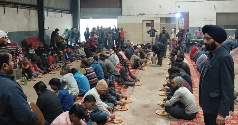 श्री सुखमनी साहिब का पाठ व भण्डारे का आयोजन