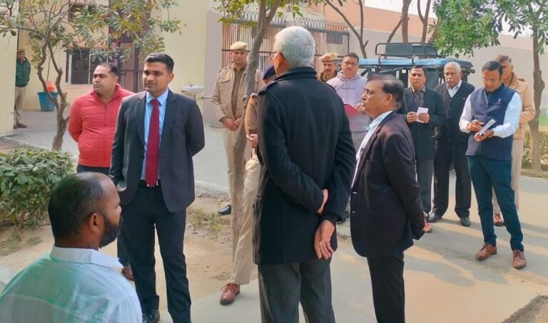 जिला एवं सत्र न्यायाधीश व डीसी ने किया नीमका जेल का निरीक्षण, व्यवस्थाओंमें सुधार के दिए निर्देश