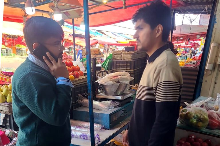 सार्वजनिक स्थानों, दुकानों और बाजारों में प्रतिबंधित प्लास्टिक का उपयोग करते पाए जाने पर होगी सख्त कार्रवाई : डीसी विक्रम सिंह