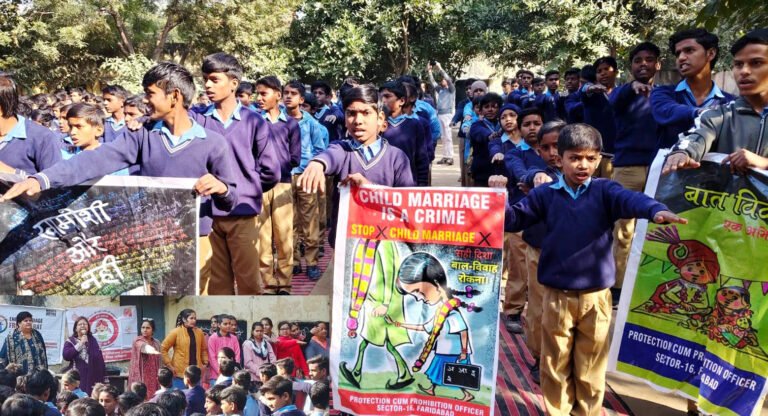 ‘बाल विवाह मुक्त भारत’ अभियान के तहत प्रेस कॉलोनी स्थित सरकारी स्कूल में बाल विवाह न करने की दिलाई शपथ