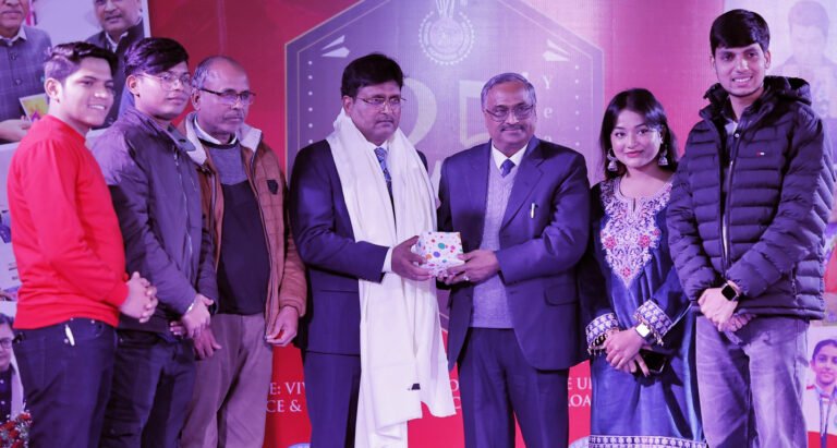 किकबॉक्सिंग के पुरोधा संतोष कुमार अग्रवाल को कुलपति एसके तोमर ने किया सम्मानित